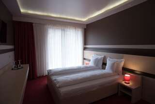 Отель Homorod Hotel Бэйле-Хомород Двухместный номер с 1 кроватью и собственной ванной комнатой-3